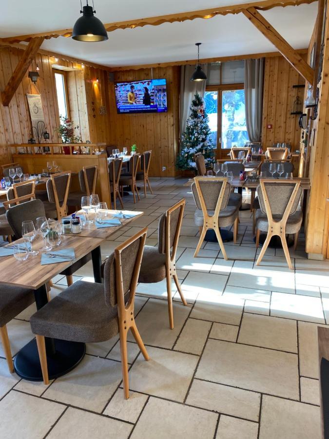 Hotel Restaurant Des Lacs Chaux-des-Crotenay Exterior photo