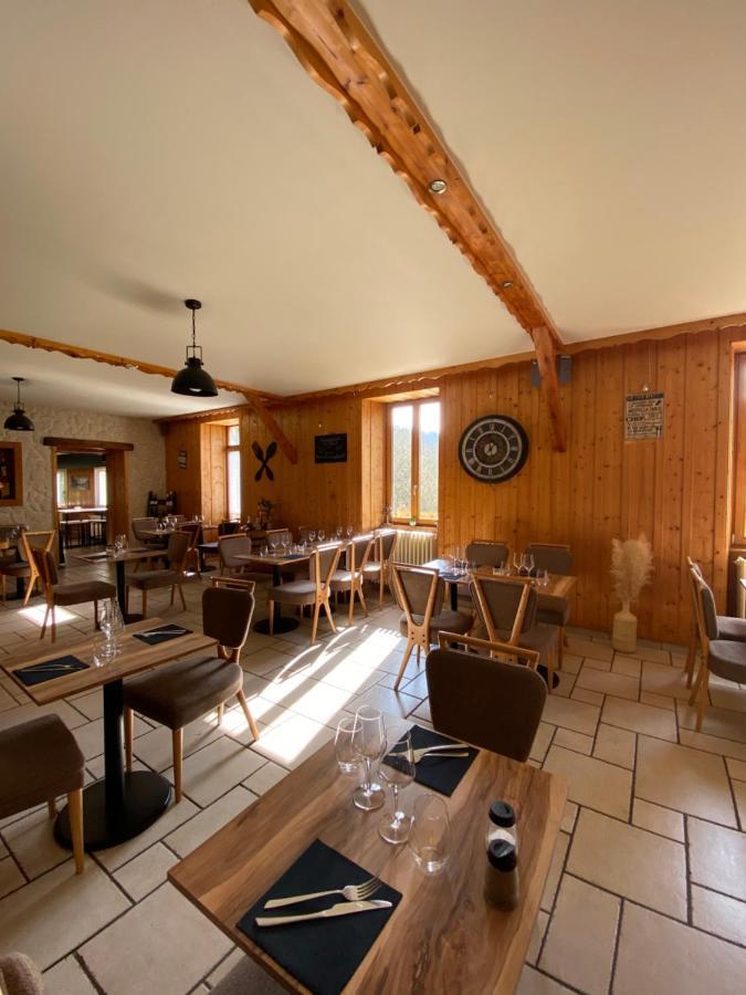 Hotel Restaurant Des Lacs Chaux-des-Crotenay Exterior photo