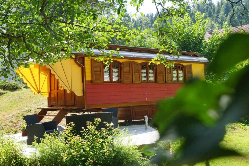 Hotel Restaurant Des Lacs Chaux-des-Crotenay Exterior photo